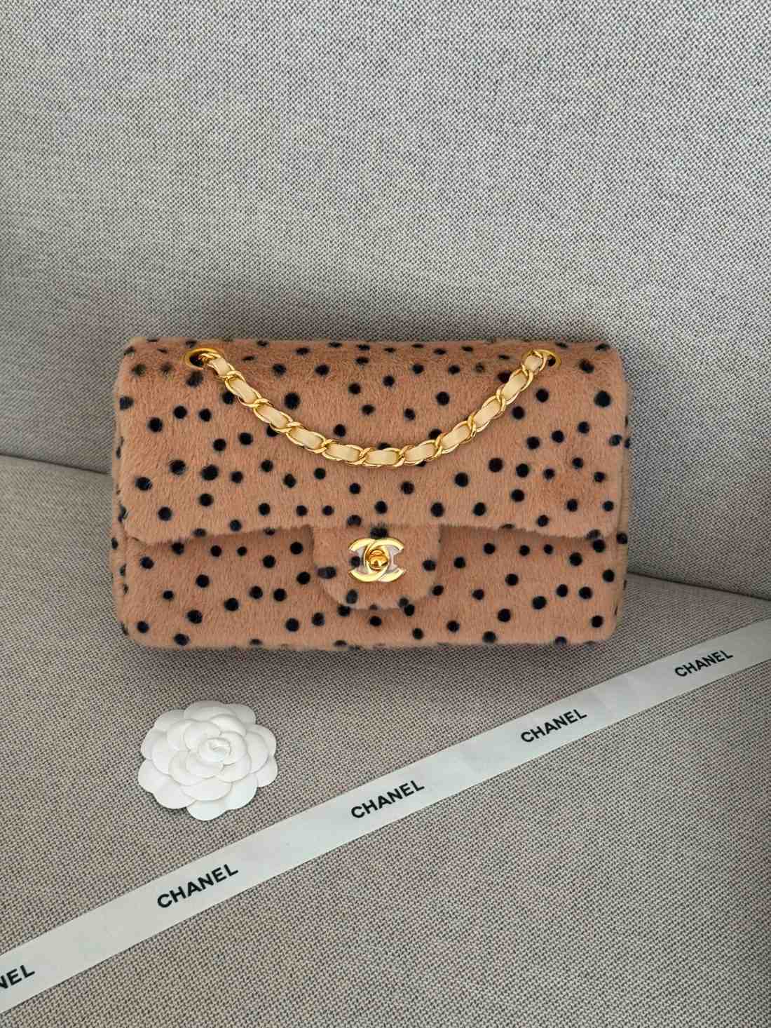 Chanel Medium Classic Flap Bag Beige Cheetah Print Calf Hair Leather Chanel Medium Classic Flap Bag Beige Cheetah Print Calf Hair Leather