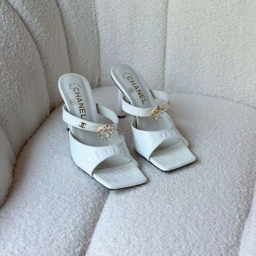 Chanel White Crocodile Embossed Leather Square Toe Heels