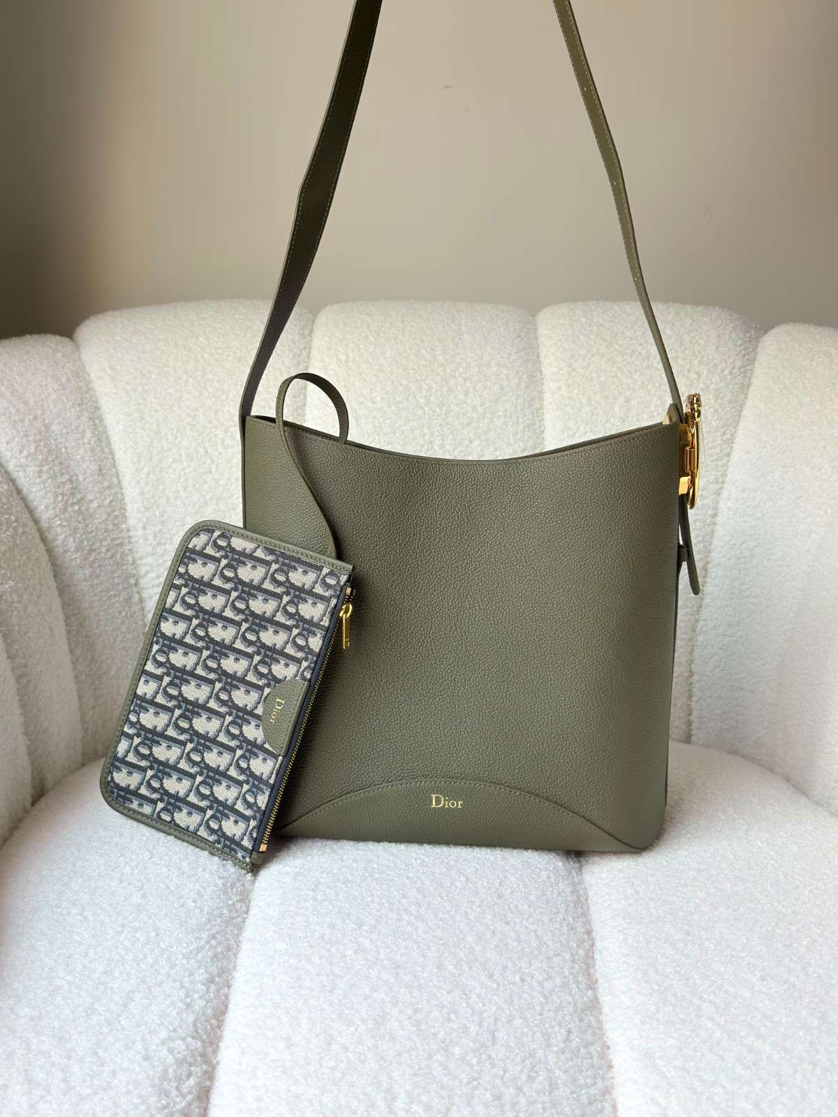 Dior Medium Médaillon Bucket Bag Khaki Grained Calfskin Dior Medium Médaillon Bucket Bag Khaki Grained Calfskin