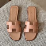 Hermes Oran Granit Rose Epsom Leather Flat Sandals