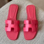 Hermes Oran Rose Mexico Smooth Calfskin Leather Flat Sandals