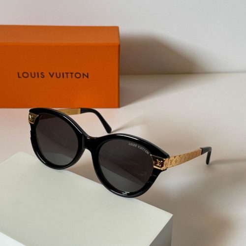 Louis Vuitton Petit Soupcon Black Cat Eye Acetate Sunglasses