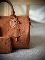 Louis Vuitton Speedy P9 Bandoulière 30 Brown Suede Monogram Bag - Image 3