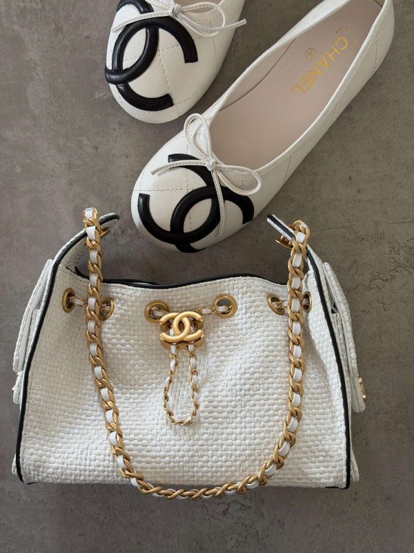 Chanel 25 Small Handbags White Braided Raffia Calfskin & Gold-Tone