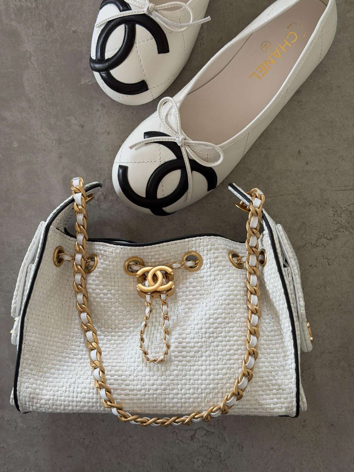 Chanel 25 Small Handbags White Braided Raffia Calfskin & Gold-Tone (2) Chanel 25 Small Handbags White Braided Raffia Calfskin & Gold-Tone