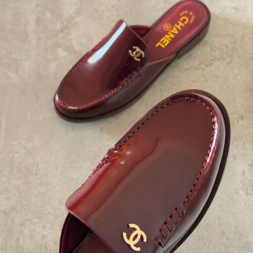 Chanel CC Logo Smooth Calfskin Mules In Burgundy
