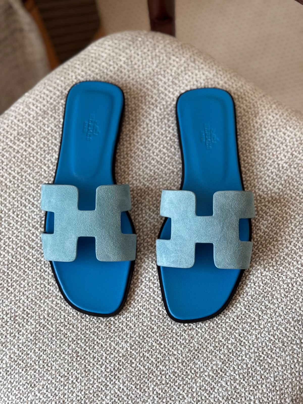 Hermes Oran Bleu Cameo Suede Goatskin Leather Flat Sandals Hermes Oran Bleu Cameo Suede Goatskin Leather Flat Sandals