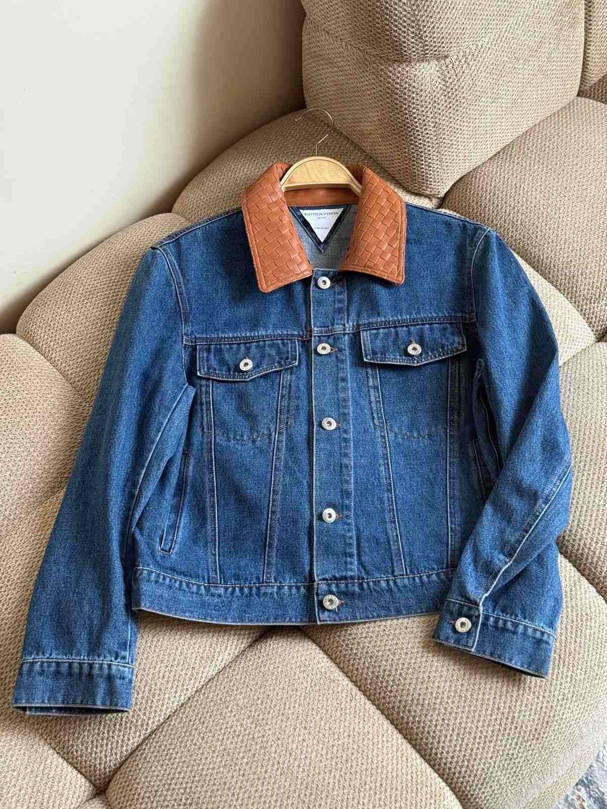 Bottega Veneta Mid Blue Intrecciato Collar Denim Jacket Bottega Veneta Mid Blue Intrecciato Collar Denim Jacket