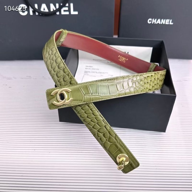 Chanel Crocodile-Embossed Calfskin CC Logo Belt khaki green