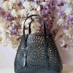 Alaia-Mina-20-vienne-vague-tote-bag-black