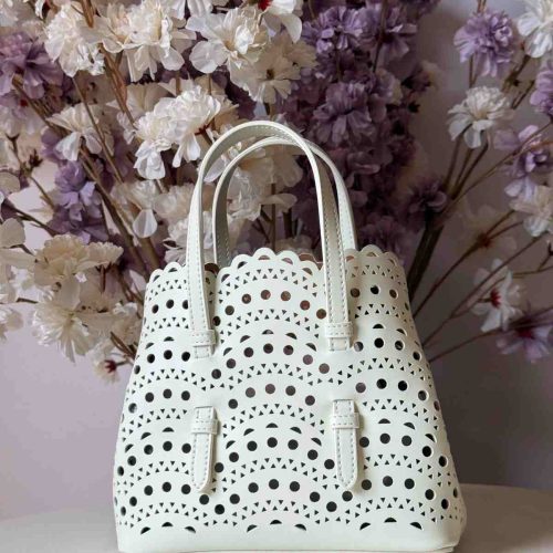 Alaia-Mina-20-vienne-vague-tote-bag-white