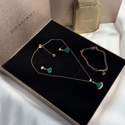Bvlgari Divas Dream Green Diamond Pendant Set