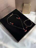 Bvlgari Divas Dream Red Diamond Pendant Set (2)