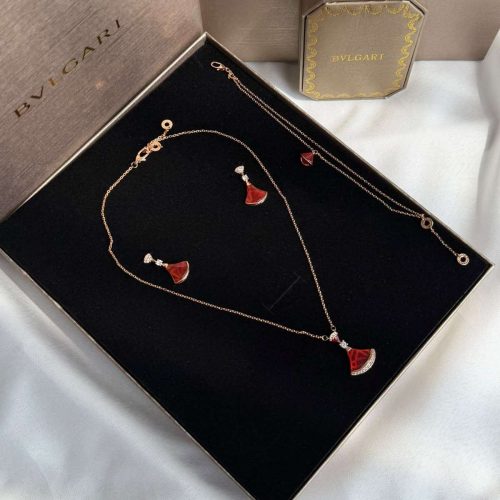 Bvlgari Divas Dream Red Diamond Pendant Set