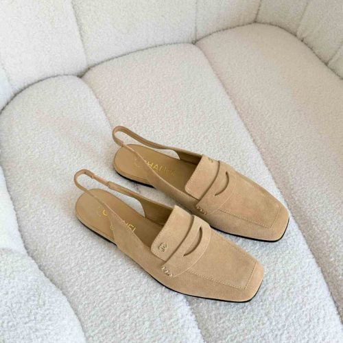 Chanel suede calfskin slingback loafers in beige