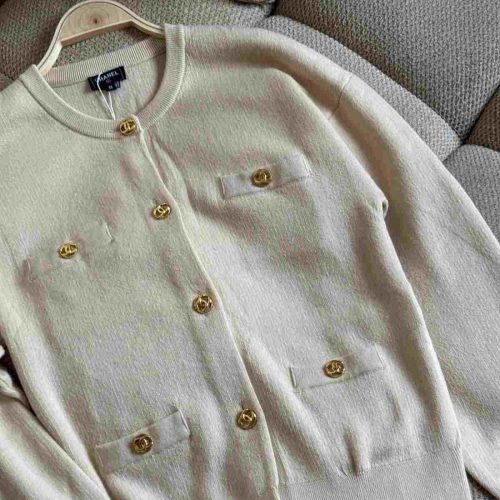 Chanel cc knit cashmere cardigan off white