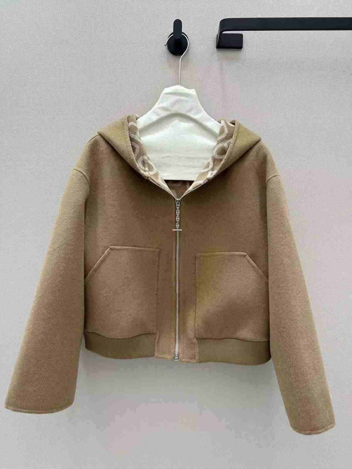 Dior reversible hooded cropped cardigan beige Dior reversible hooded cropped cardigan beige