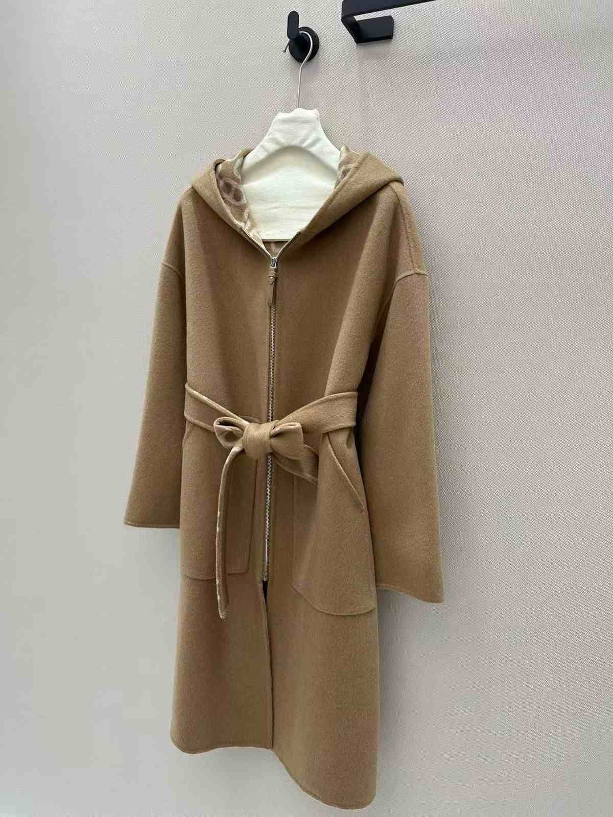 Dior reversible hooded wrap coat beige Dior reversible hooded wrap coat beige