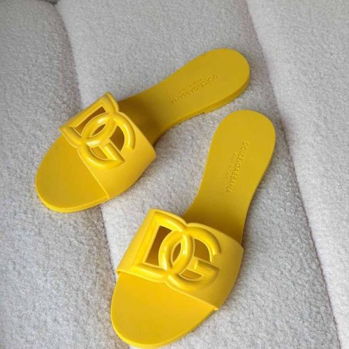 Dolce-Gabbana-beachwear-rubber-slides-yellow