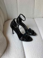 Hermes-Joy-105-H-cut-out-sandals-black