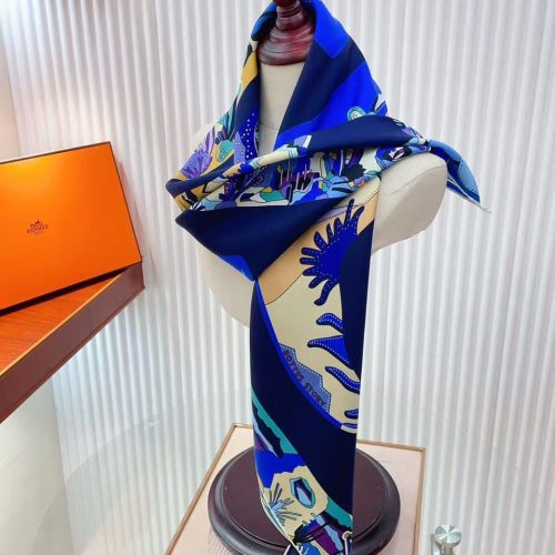 Hermes bottes story carre 90 navy blue silk scarf