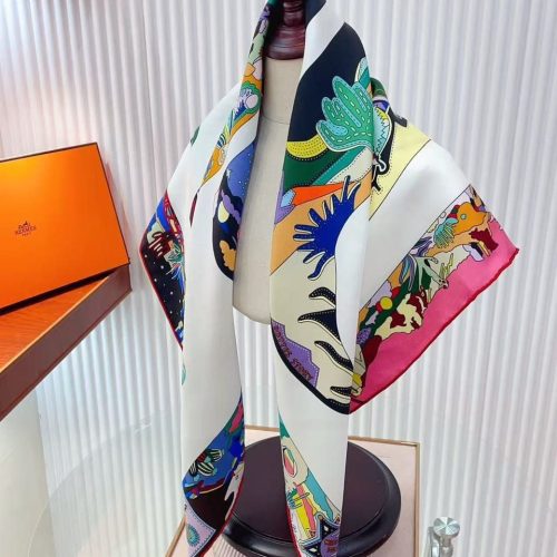 Hermes bottes story carre 90 white silk scarf