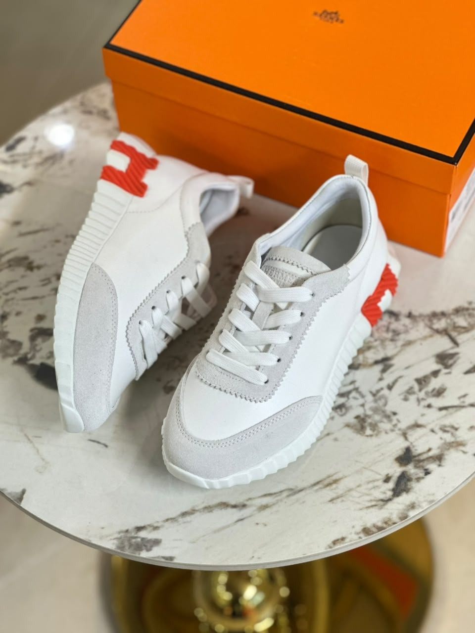 Hermes contrasting logo leather bouncing sneakers white Hermes contrasting logo leather bouncing sneakers white