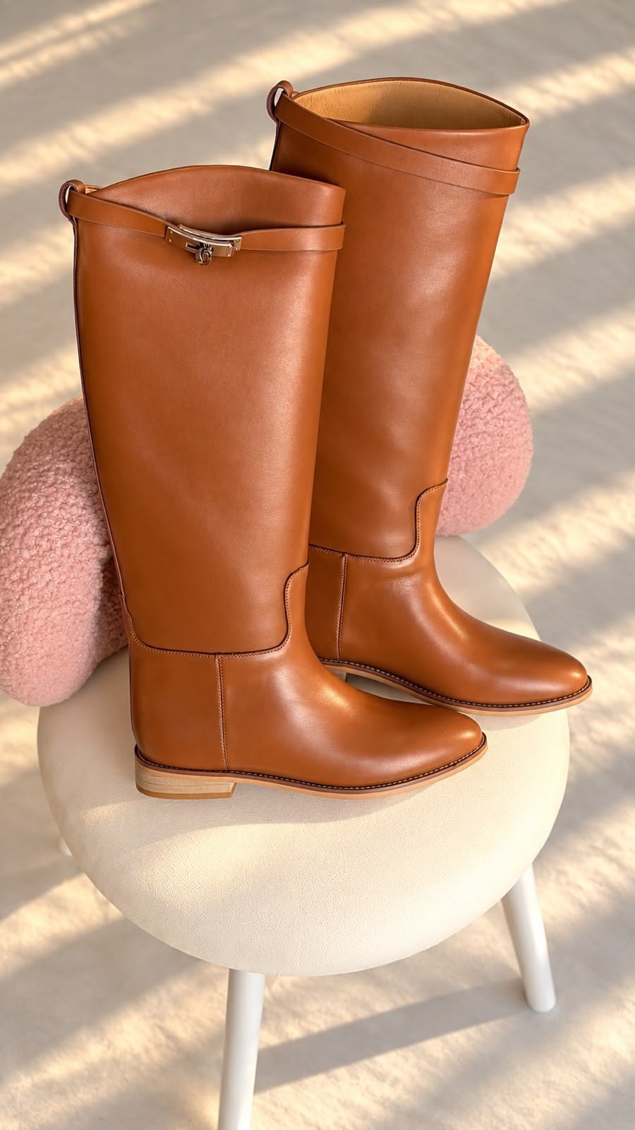 Hermes jumping boot in tan calfskin leather Hermes jumping boot in tan calfskin leather
