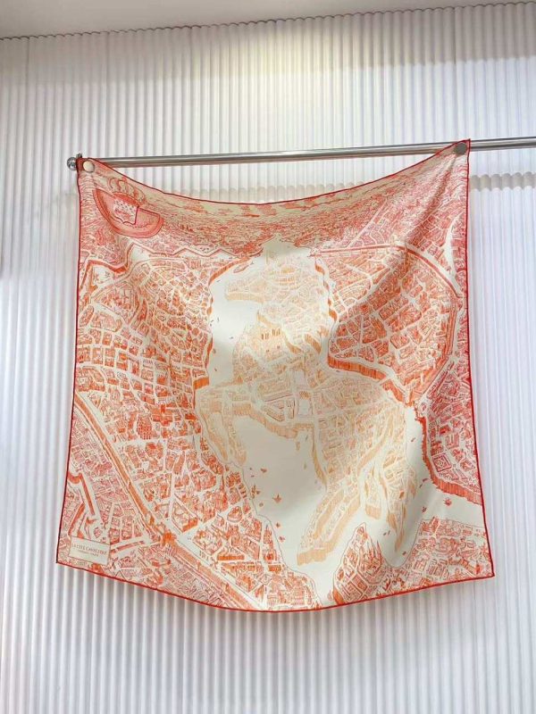 Hermes la nouvelle cite cavaliere shawl 140 in rust orange and cream