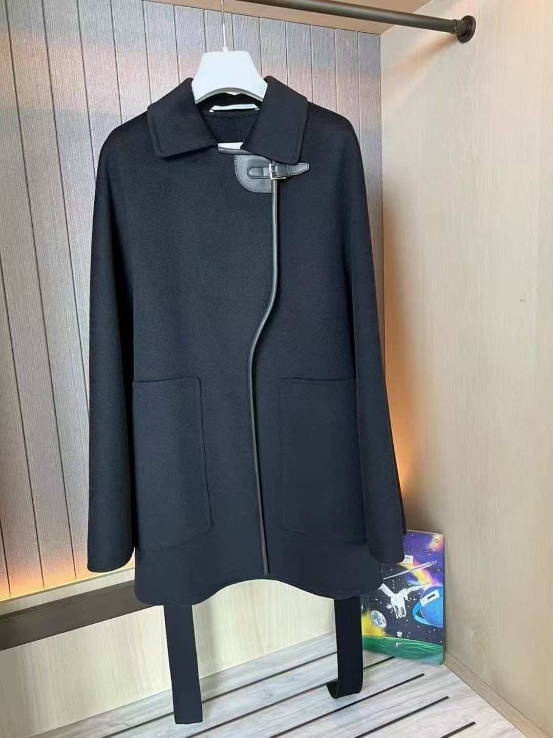 Hermes leather buckle cashmere coat black Hermes leather buckle cashmere coat black