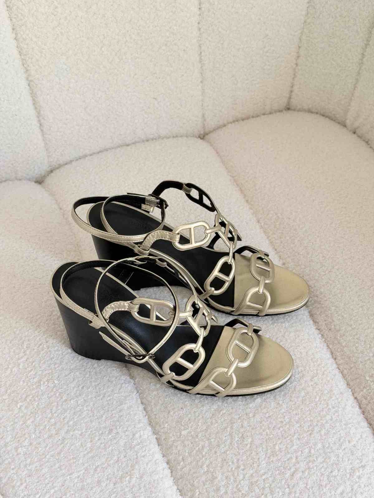 Hermes noumea 85 champagne heels Hermes noumea 85 champagne heels
