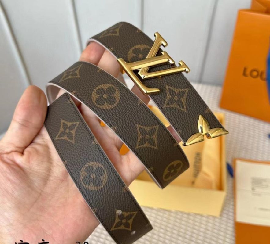 Louis Vuitton Pretty LV 30mm Reversible Belt