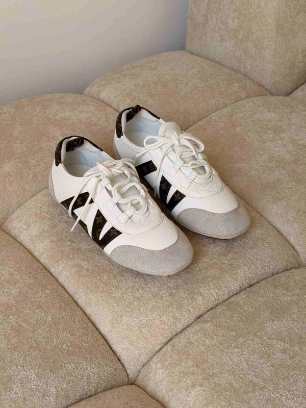 Louis vuitton lv sneakerina sneakers in white and black