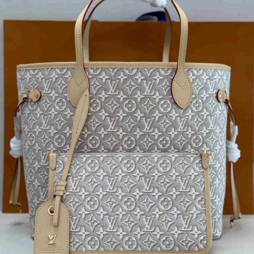 Louis vuitton neverfull mm in monogram embleme peuplier