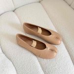 Maison margiela beige tabi elastic band ballerina flats