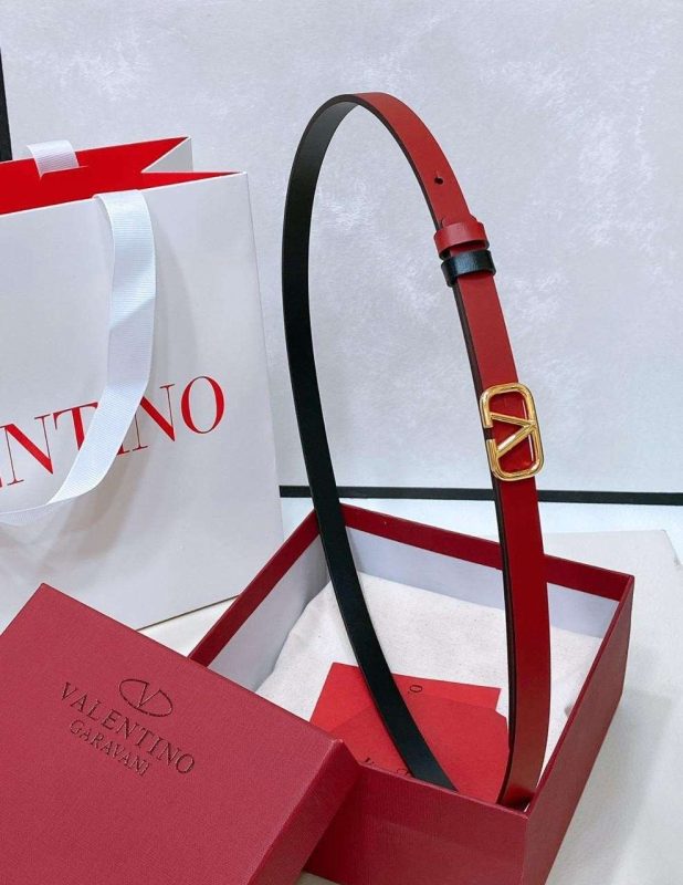 Valentino garavani vlogo signature reversible red and black leather belt with gold tone buckle