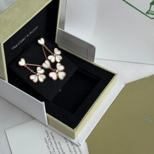 Van Cleef & Arpels Sweet Heart Diamond Necklace And Earrings Set